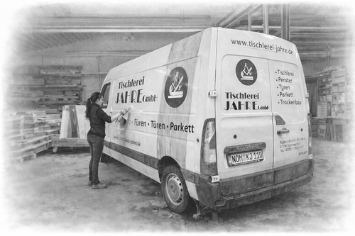 Hochwertige und besonders haltbare Fahrzeugfolierung und Fahrzeugwerbung