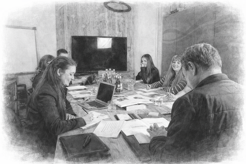 Alt: Team von Citylights bei gemeinsamer Projektbesprechung im Büro in Northeim